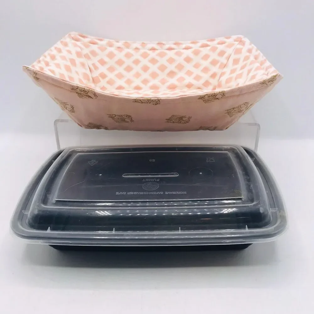 Reversible Microwave Cozie For Takeout Containers Farmhouse Horse Heads in Pink